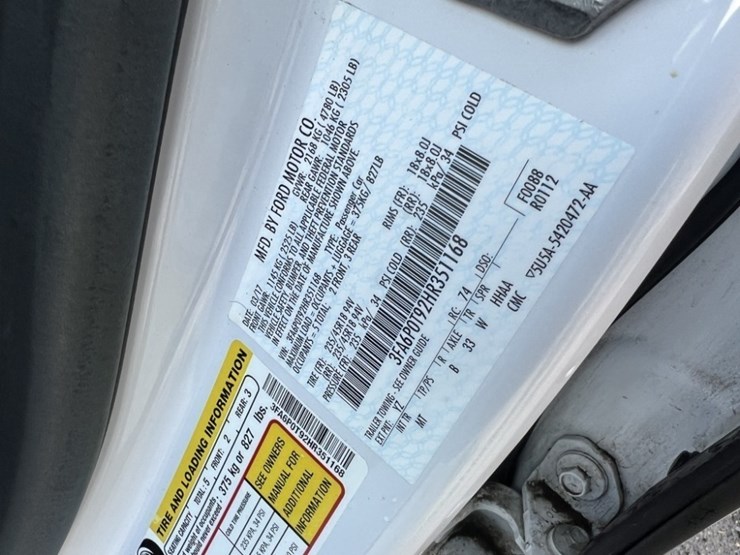 2017-ford-fusion-se-awd-sedan-image-24