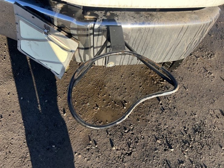 2002-freightliner-fl80-image-14