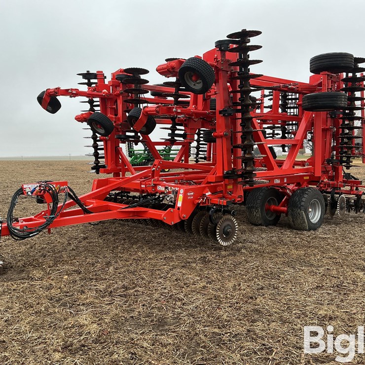 2020 KUHN Krause Excelerator 8005 40’ Vertical Tillage