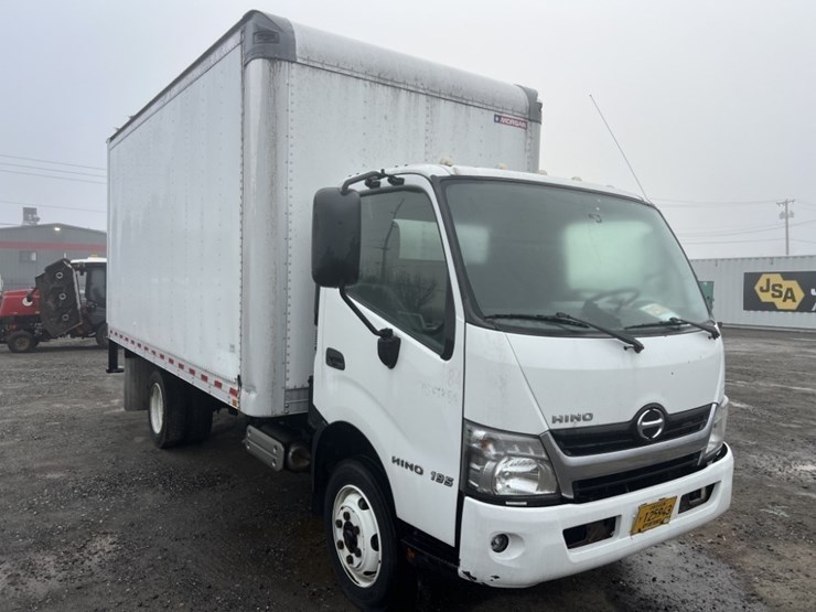 2020-hino-195-image-2