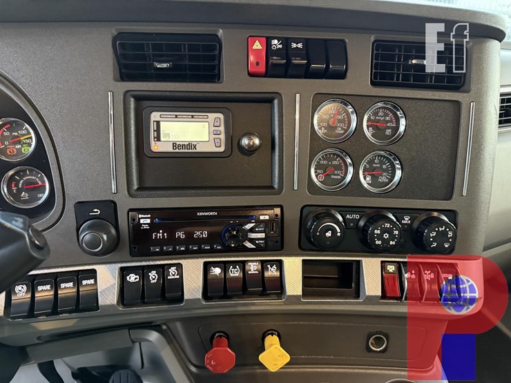 2019-kenworth-t680-image-14