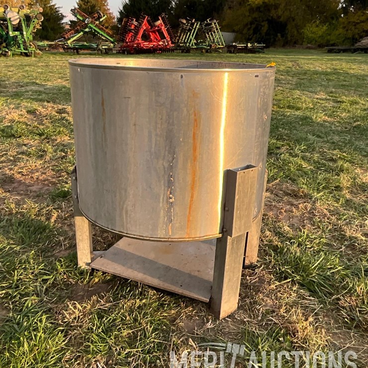 Gustafson Stainless Steel Tank on Stand