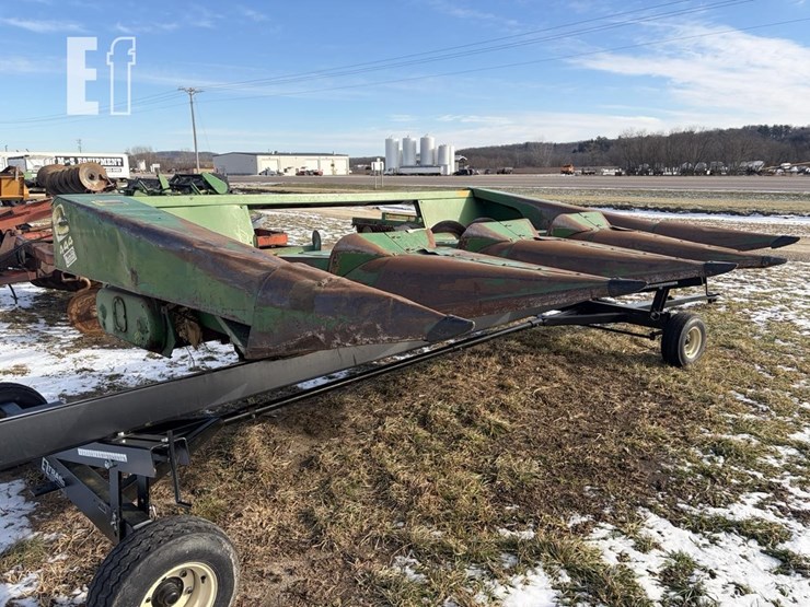 john-deere-444-image-4