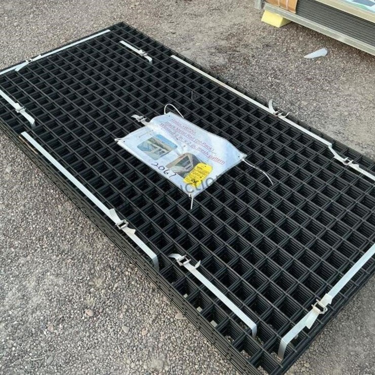 (20) BLACK METAL RAIL PANELS