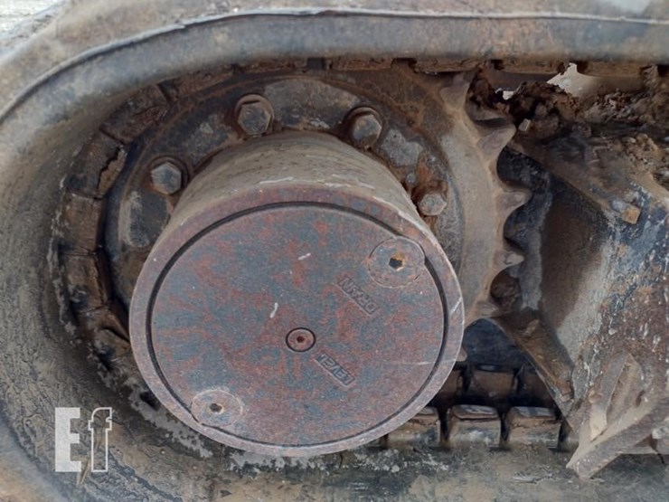 2022-deere-26g-image-35