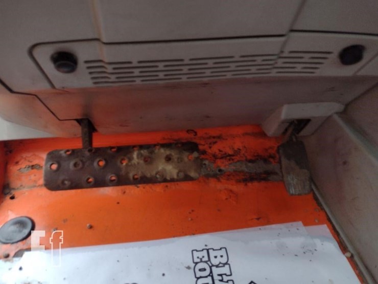 2016-jlg-1255-image-9