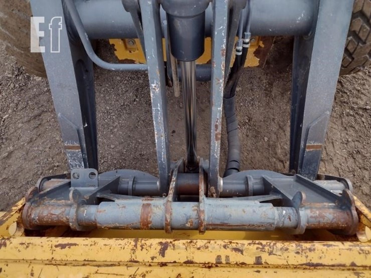 2019-deere-310sl-image-19