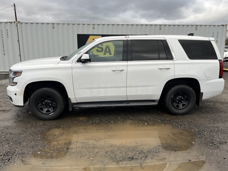 2017-chevrolet-tahoe-image-7