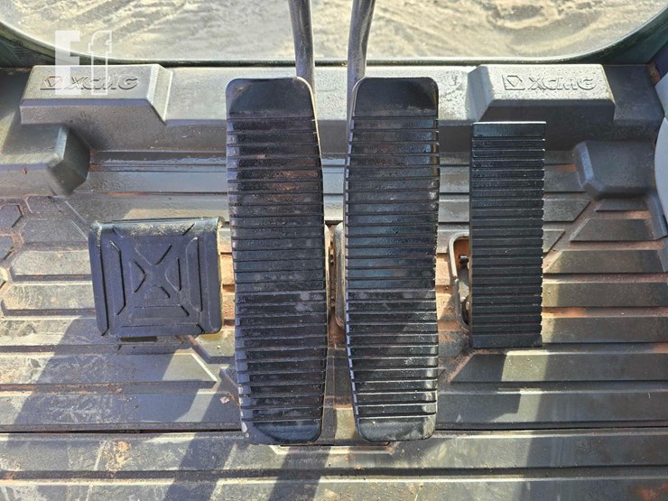 2022-xcmg-xe210u-image-13