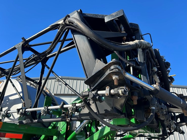 2013-john-deere-4940-image-38