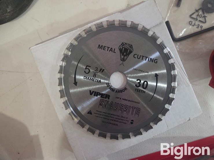 milwaukee-battery-operated-hand-tools-image-16