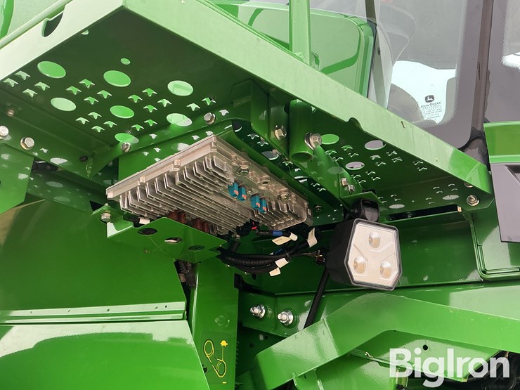 2025-john-deere-s7-800-image-18