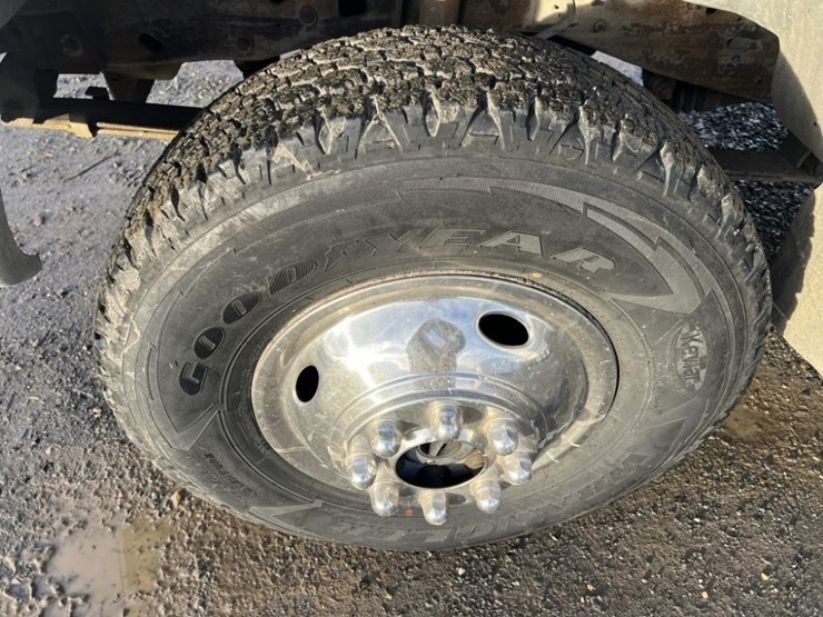 1996-ford-f350-image-15