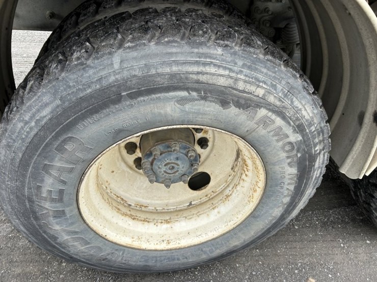 2002-sterling-l7500-image-14