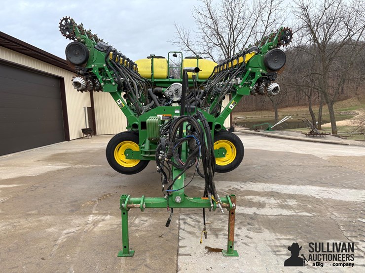2019-john-deere-1795-image-2
