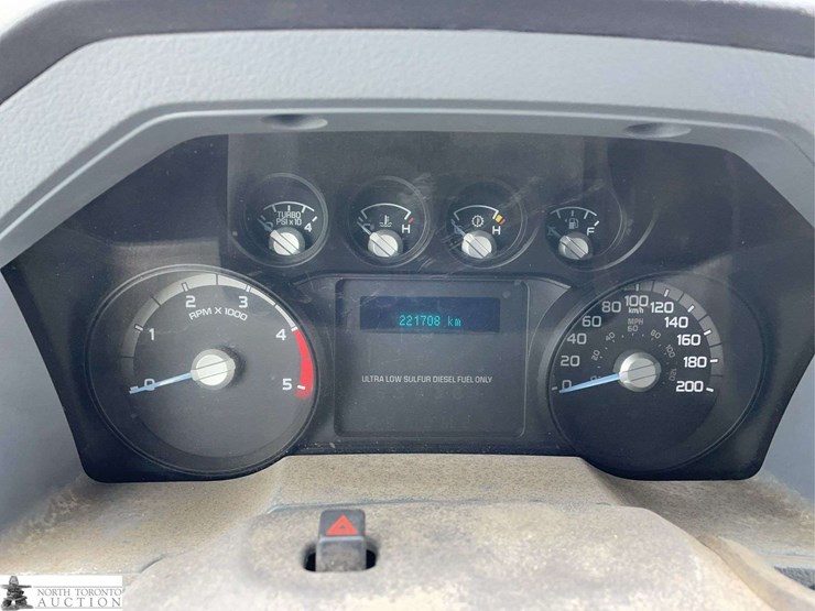 2013-ford-f350-image-11