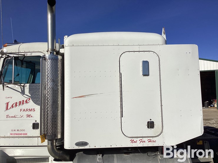 1995-peterbilt-377-image-17