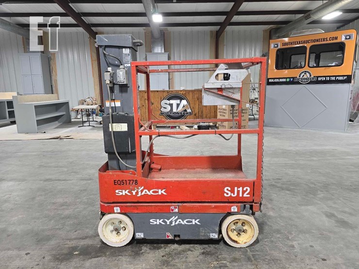 2011-skyjack-sj12-image-5