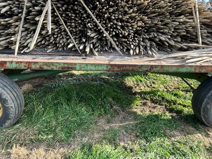 hay-rack-on-john-deere-running-gear-image-26