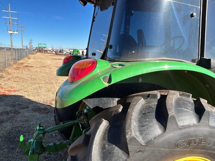 2020-john-deere-5100e-image-34