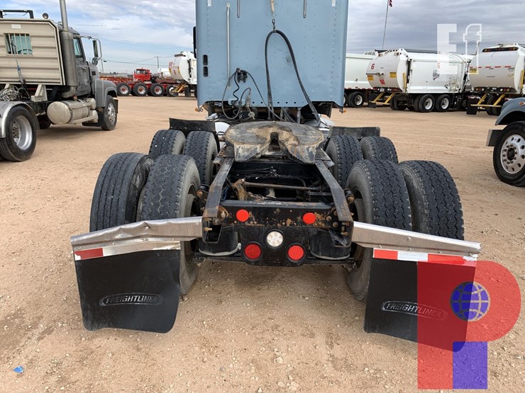 2016-freightliner-coronado-122-sd-image-3