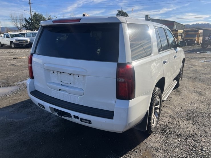 2018-chevrolet-tahoe-image-4