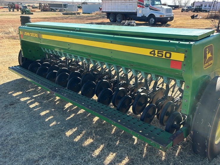 john-deere-450-image-6