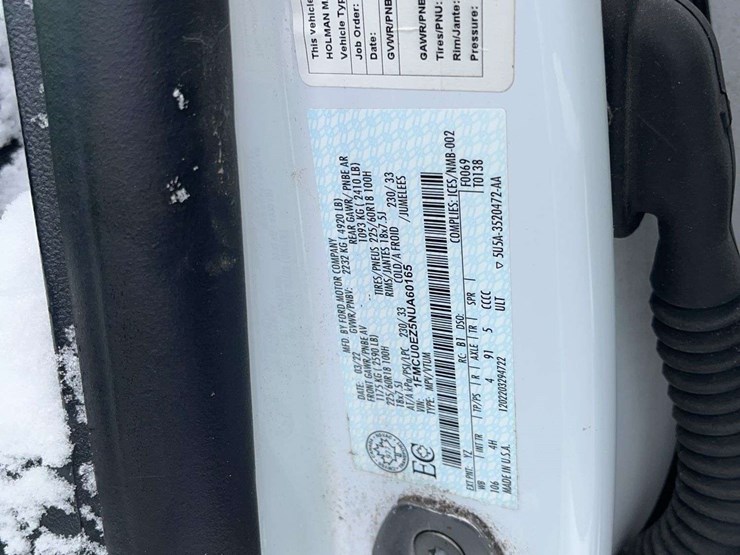 2022-ford-escape-se-image-12