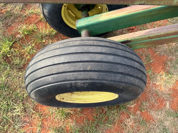 john-deere-355-image-10