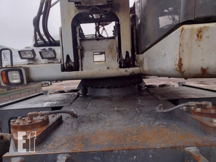 2005-gradall-xl3300-image-19