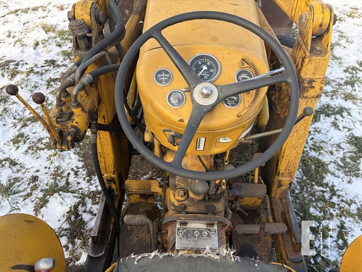 massey-ferguson-65-image-6