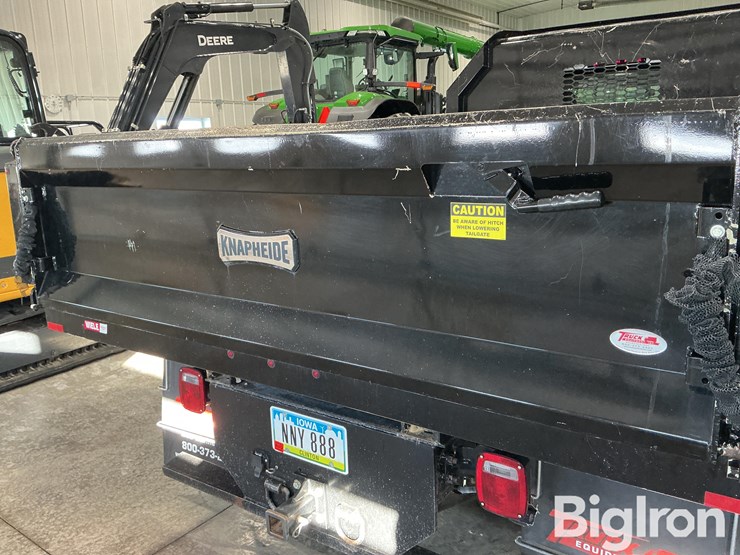 2020-chevrolet-silverado-5500hd-image-15