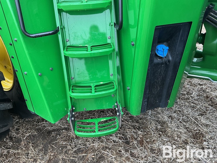 2024-john-deere-9r-440-image-11