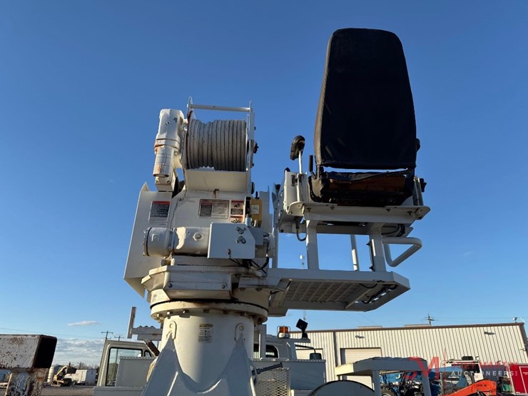 2005-international-durastar-4300-image-15