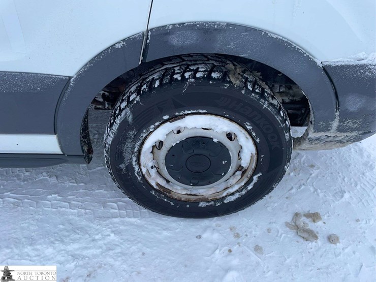 2015-ford-transit-image-24