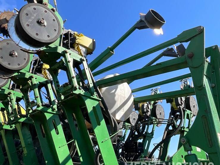 john-deere-1790-image-51