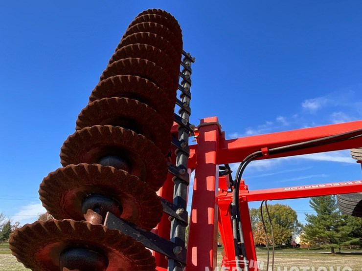2016-kuhn-krause-8005-excelerator-verticle-tillage-tool-image-19