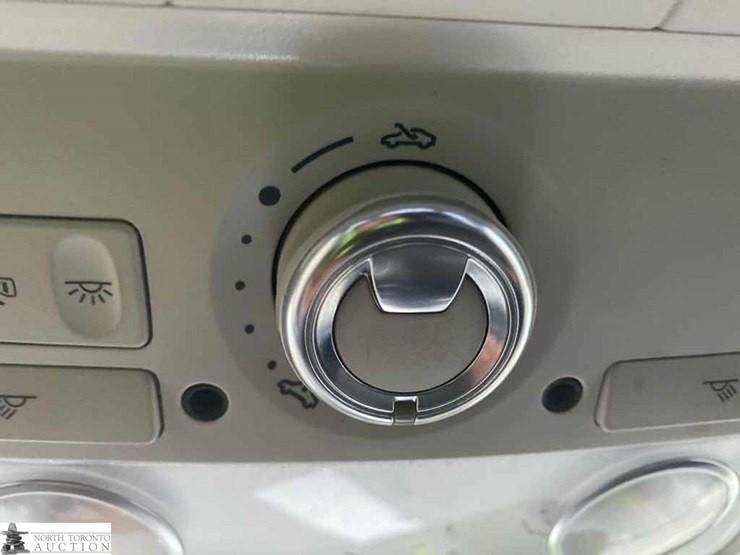 2011-volkswagen-jetta-comfortline-4dr-sedan-image-7