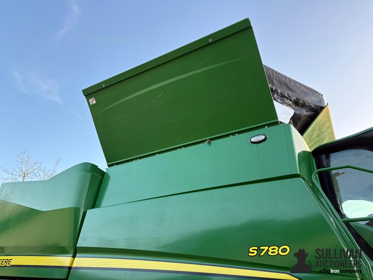 2018-john-deere-s780-image-18