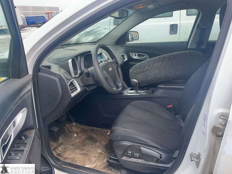 2015-chevrolet-equinox-image-11