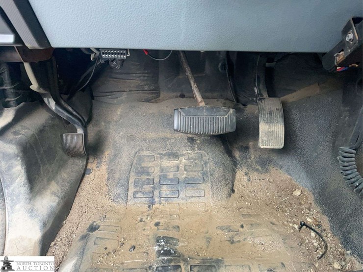 2011-ford-f250-image-18