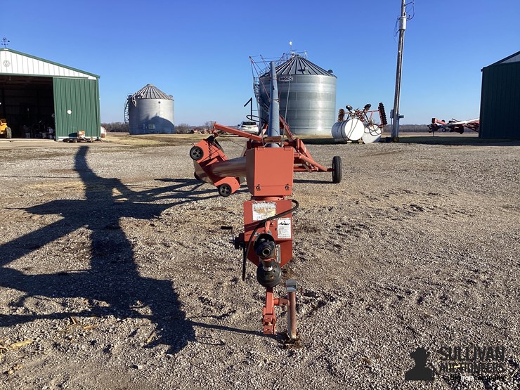 hutchinson-/mayrath-swing-away-auger-image-2