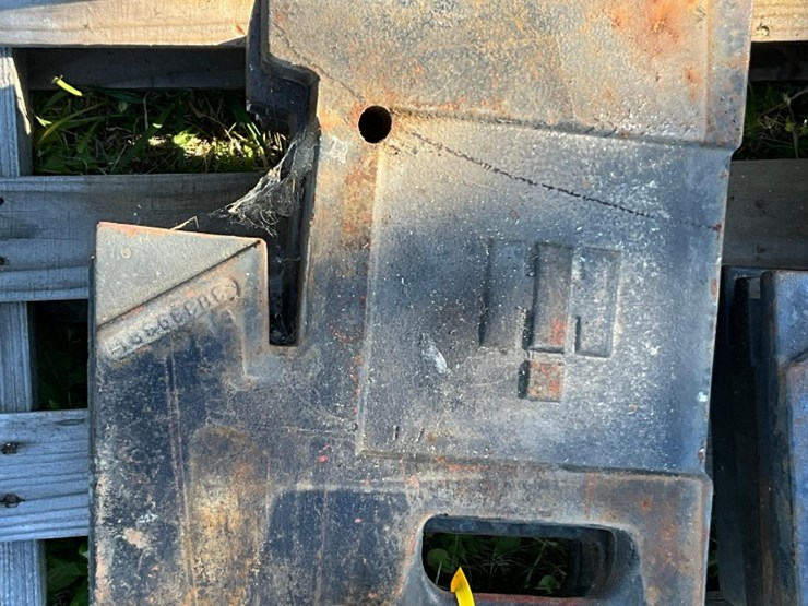 (3)-ih-suitcase-weights-image-1