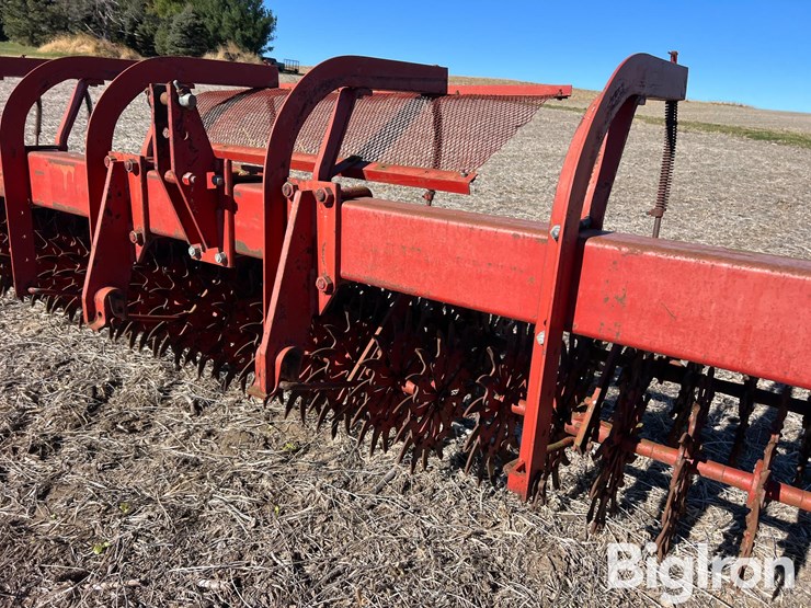 international-300-image-17