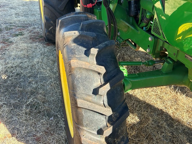 2020-john-deere-5100e-image-17