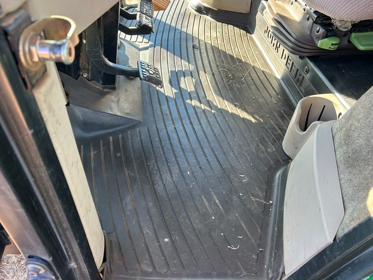 2007-john-deere-7520-image-21