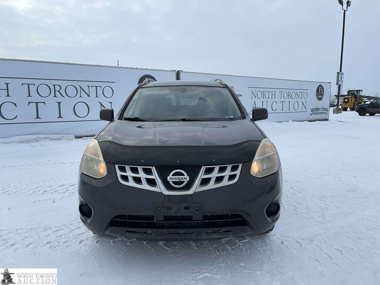 2013-nissan-rogue-image-2