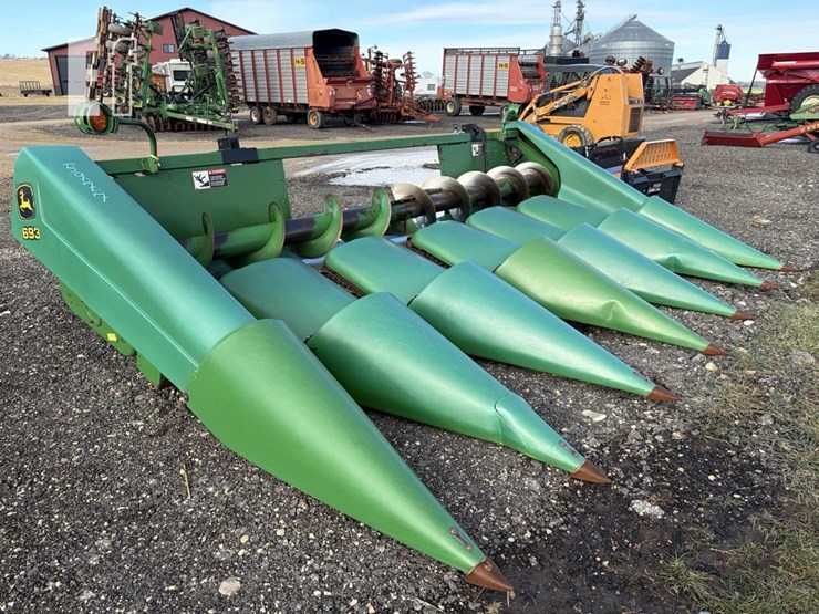 john-deere-693-image-1
