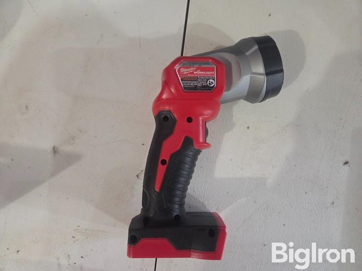 milwaukee-battery-operated-tools-image-10