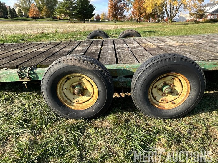 john-deere-implement-trailer-image-18